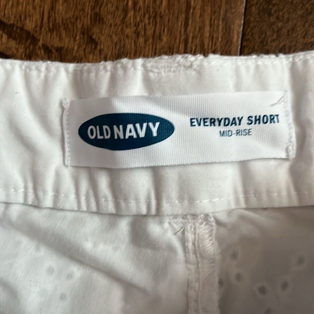 Old Navy Everyday Short Size 12 - Picture 3 of 4